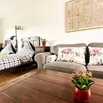 Apartment am Auensee mit großer Terrasse, Grill und Privat-Parkplatz