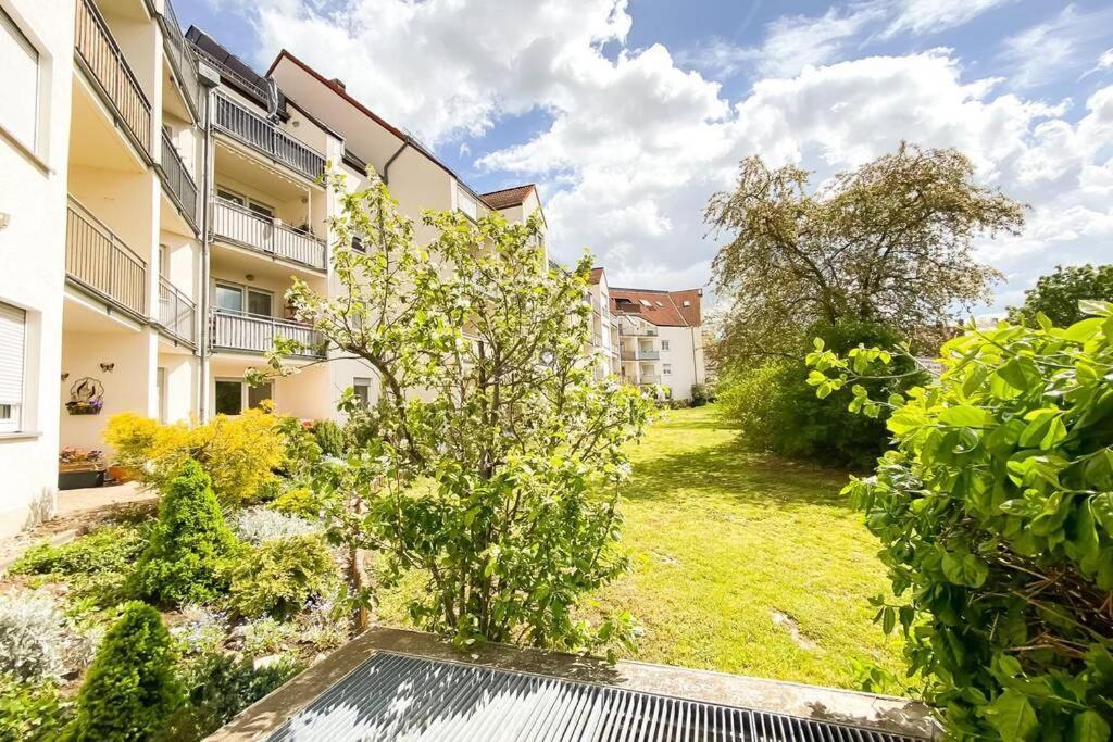 Apartment Am Auensee Mit Großer Terrasse, Grill Und Privat-parkplatz Leipzig